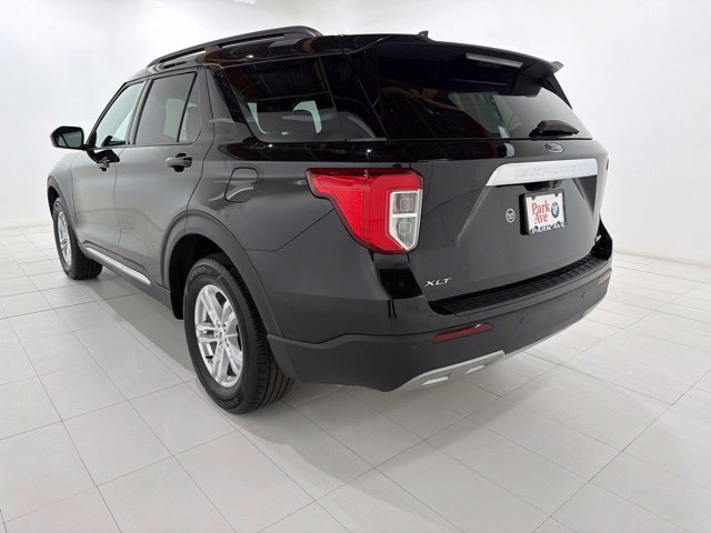 Used 2021 Ford Explorer XLT w/ Equipment Group 202A AWD/4WD image 5