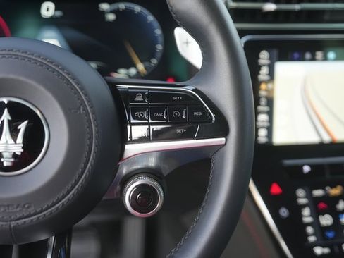 Used 2023 Maserati Grecale Modena image 24