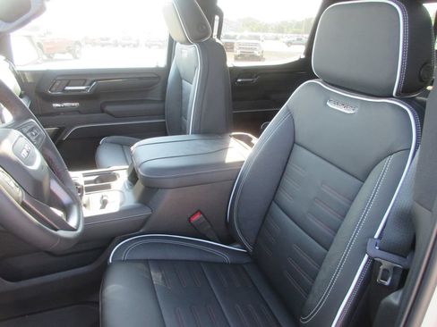 New 2026 GMC Sierra 1500 AT4X AWD/4WD image 17