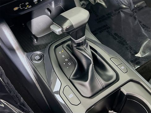 Used 2025 Kia K4 EX image 16