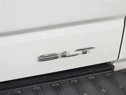 Used 2025 GMC Sierra 1500 SLT AWD/4WD image 21