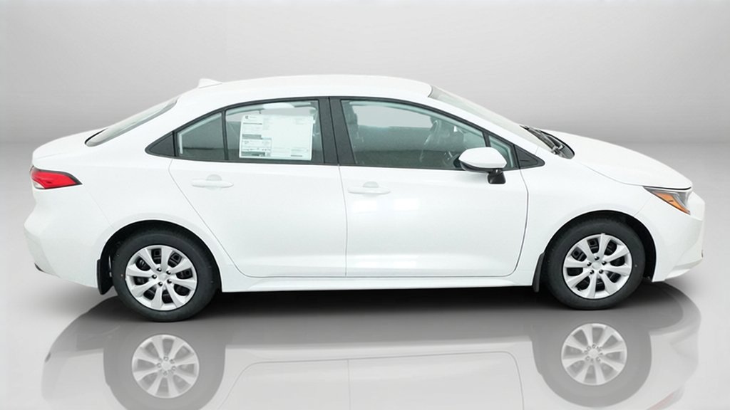 New 2027 Toyota Corolla LE FWD image 7