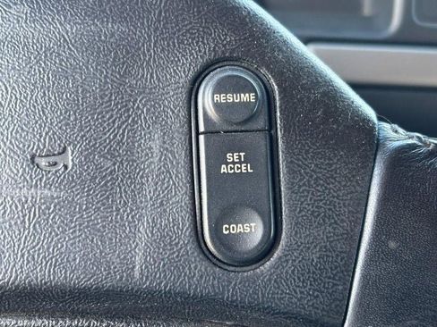 Used 1993 Ford Bronco image 13