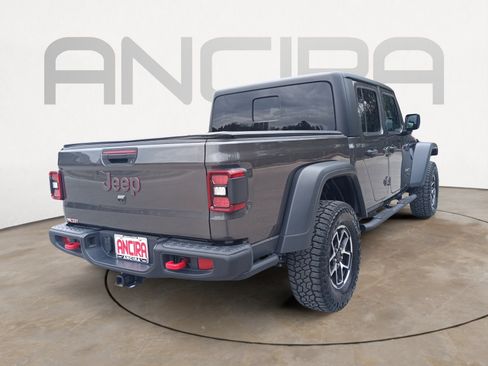Used 2024 Jeep Gladiator Rubicon w/ Convenience Group image 10