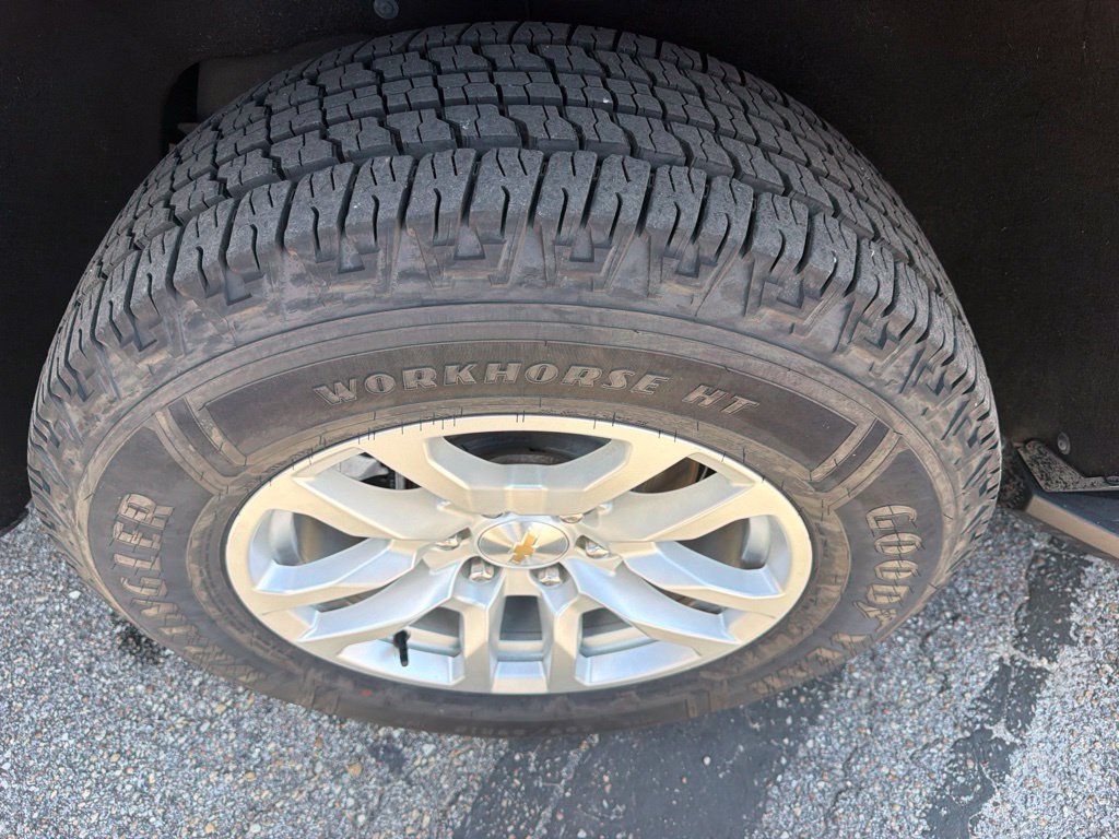 Used 2024 Chevrolet Tahoe LT AWD/4WD image 11