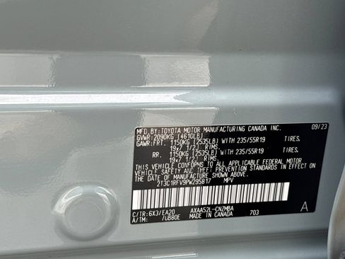 Used 2023 Toyota RAV4 XLE Premium FWD image 36