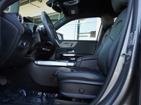 Used 2022 Mercedes-Benz GLB 250 image 25