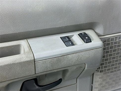 Used 2010 Ford E-350 and Econoline 350 Super Duty image 16