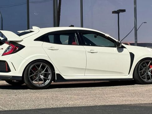 Used 2019 Honda Civic Type R image 13