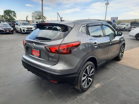 Used 2017 Nissan Rogue Sport SL w/ SL Premium Package AWD/4WD image 4