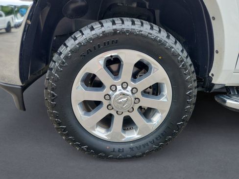 Used 2022 RAM 2500 Laramie AWD/4WD image 9