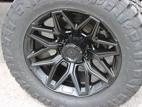 Used 2025 Ford F250 XLT w/ FX4 Off-Road Package AWD/4WD image 16