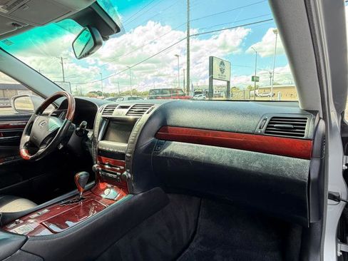 Used 2007 Lexus LS 460 Luxury image 18