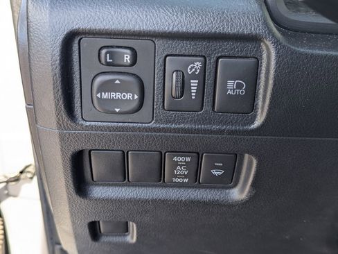 Used 2022 Toyota 4Runner TRD Off-Road Premium w/ Moonroof Package AWD/4WD image 25