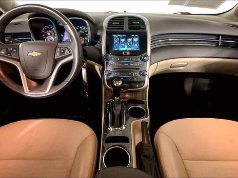 Used 2014 Chevrolet Malibu LT image 15