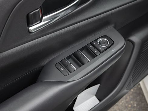 Certified 2023 Toyota Prius Prime FWD image 9
