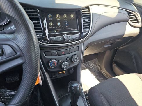 Used 2019 Chevrolet Trax LS AWD/4WD image 30