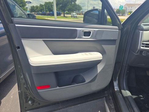 Used 2025 Hyundai Santa Fe SEL FWD image 12