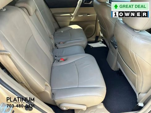 Used 2011 Toyota Highlander SE w/ Tow Pkg AWD/4WD image 15