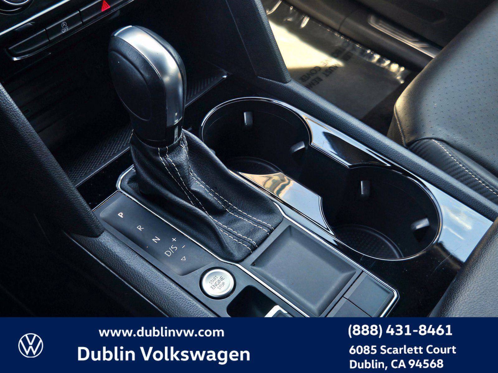 Certified 2023 Volkswagen Atlas Cross Sport SE w/ Black Wheel Package FWD image 17