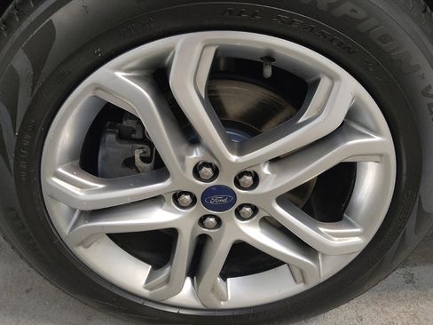 Used 2018 Ford Edge Titanium w/ Technology Package AWD/4WD image 31