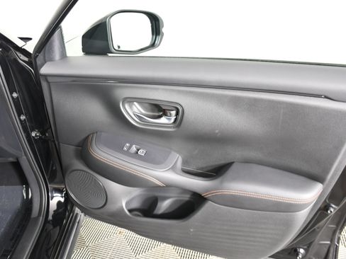 Certified 2025 Honda HR-V Sport image 39