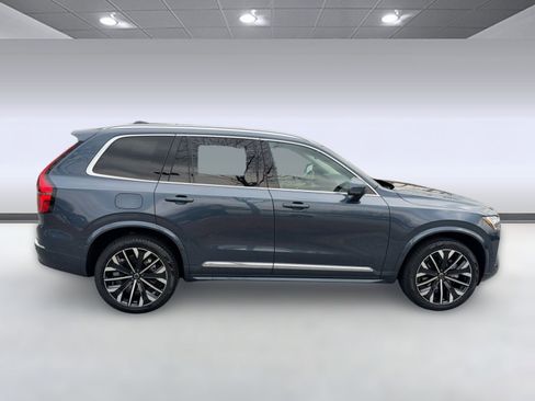Certified 2025 Volvo XC90 B6 Plus image 8