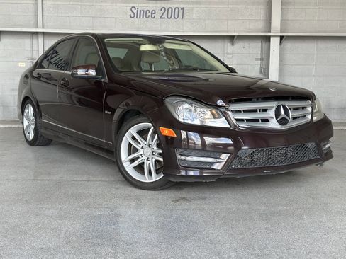 Used 2012 Mercedes-Benz C 250 Sedan image 3
