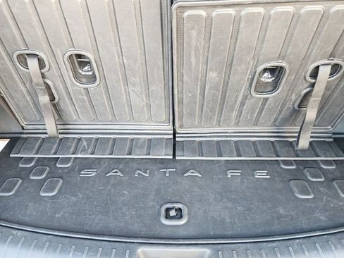 Used 2025 Hyundai Santa Fe SE FWD image 31