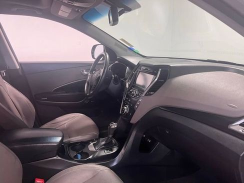 Used 2015 Hyundai Santa Fe GLS w/ Option Group 03 FWD image 11