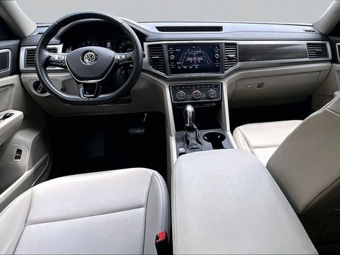 Used 2019 Volkswagen Atlas SE FWD image 16