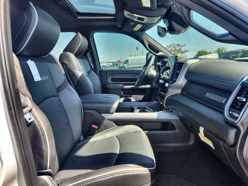 New 2026 RAM 3500 Laramie AWD/4WD image 24