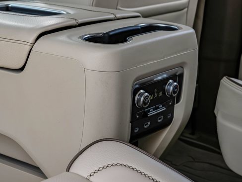 Used 2021 GMC Yukon XL Denali w/ Denali Premium Package RWD image 43