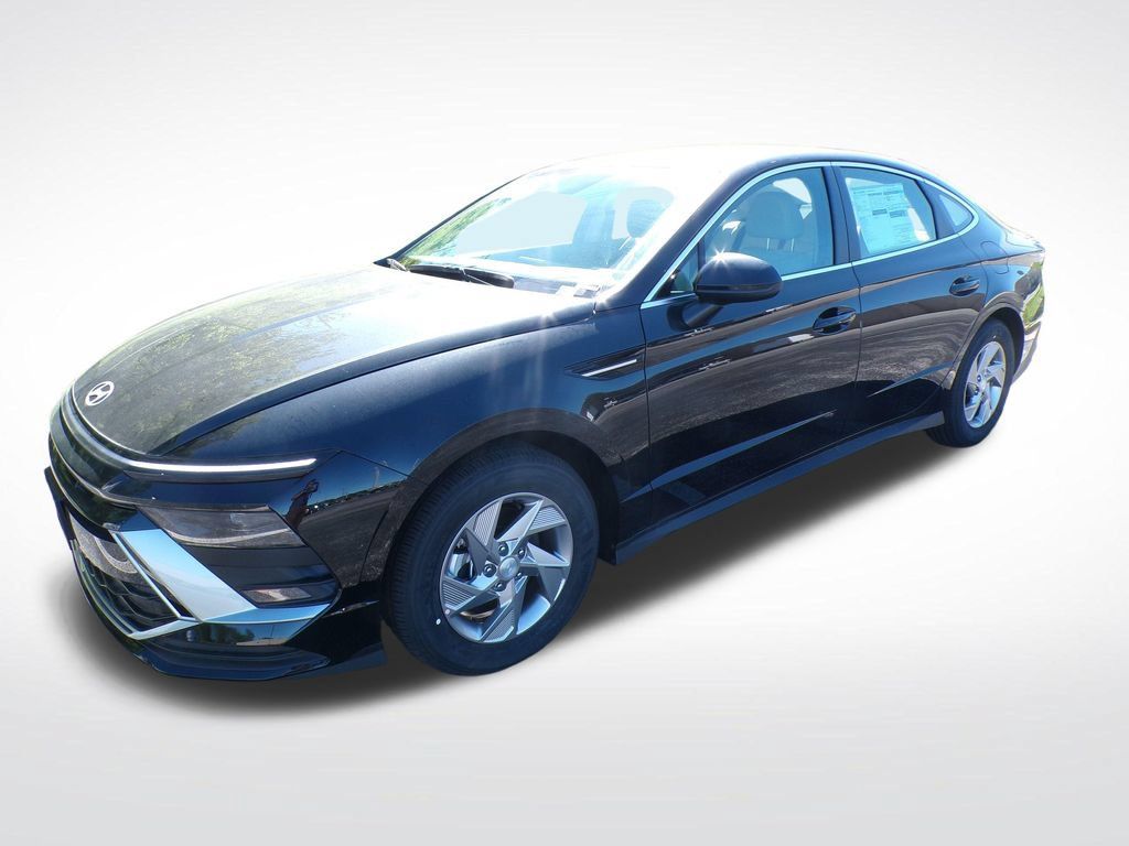 New 2026 Hyundai Sonata SE FWD image 2