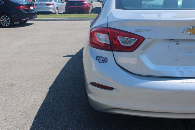 Used 2016 Chevrolet Cruze LS FWD image 39
