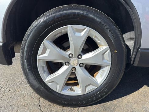 Used 2015 Subaru Forester 2.5i Premium w/ All-Weather Package image 10