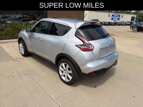 Used 2017 Nissan Juke SV FWD image 4