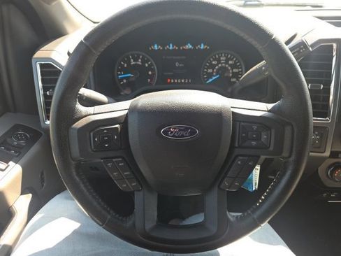 Used 2015 Ford F150 XLT w/ Equipment Group 301A Mid AWD/4WD image 31