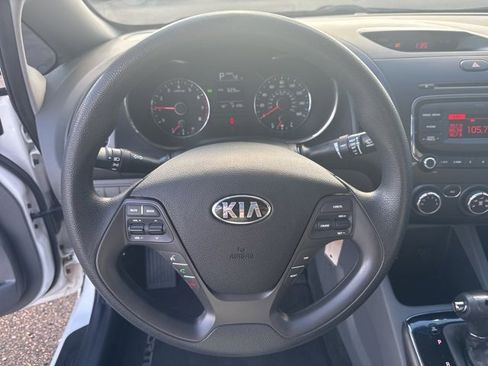 Used 2018 Kia Forte LX image 14