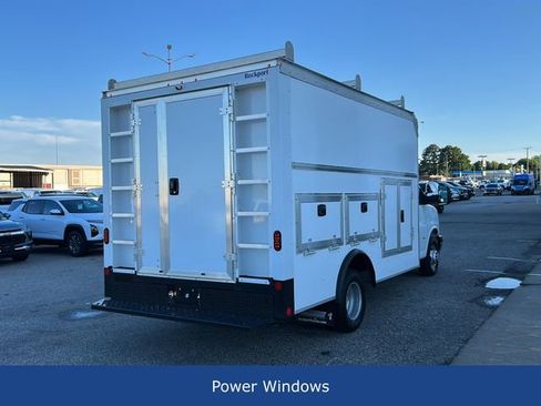 Used 2022 Chevrolet Express 3500 w/ Power Convenience Package RWD image 8