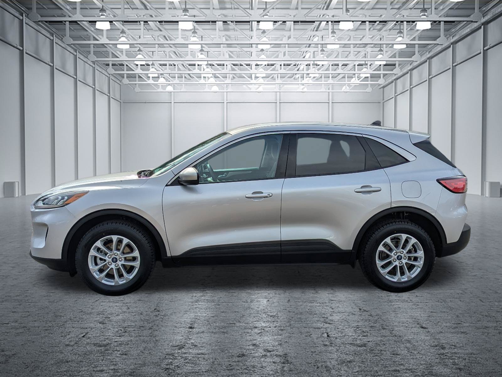 Used 2020 Ford Escape SE AWD/4WD image 2