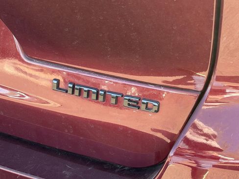 Used 2022 Jeep Grand Cherokee L Limited w/ Black Appearance Package RWD image 4