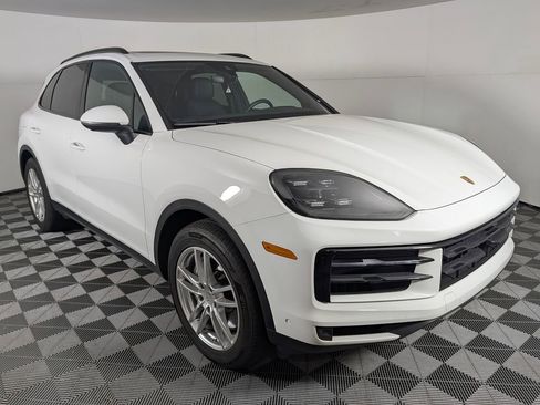 Certified 2024 Porsche Cayenne AWD/4WD image 9
