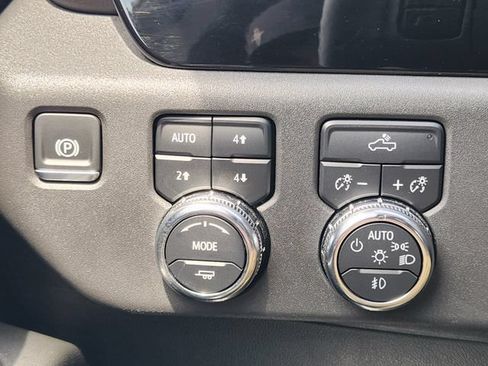 Used 2024 GMC Sierra 1500 Elevation AWD/4WD image 15