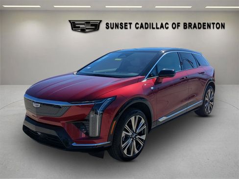 New 2026 Cadillac Optiq Luxury 2 image 44