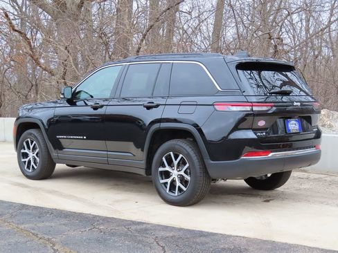Certified 2025 Jeep Grand Cherokee Limited AWD/4WD image 23