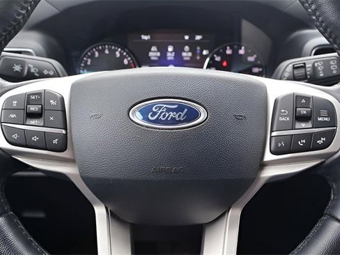 Used 2021 Ford Explorer XLT w/ Equipment Group 202A image 18