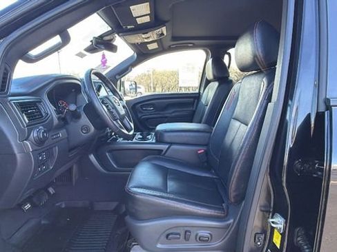 Used 2023 Nissan Titan PRO-4X w/ Pro-4x Convenience Package image 33