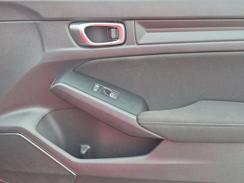 Used 2025 Honda Civic Sport image 32