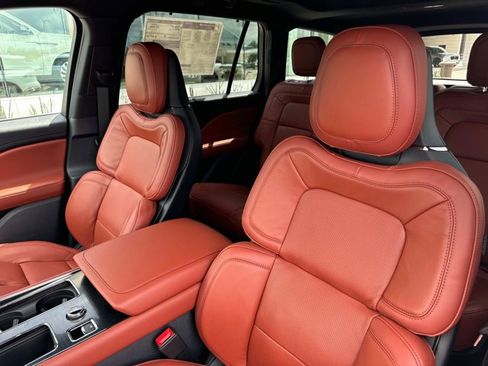 New 2025 Lincoln Aviator Reserve w/ Equipment Group 201A image 13